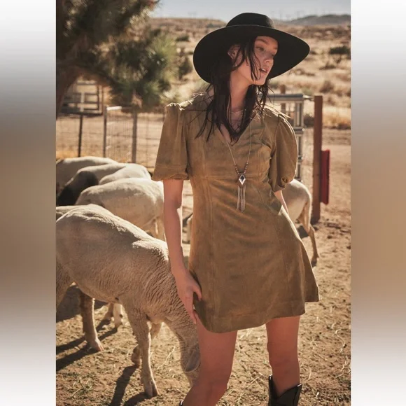 27 Faux Suede V-neck Bubble Sleeve Shift Dress - Picture 3 of 5